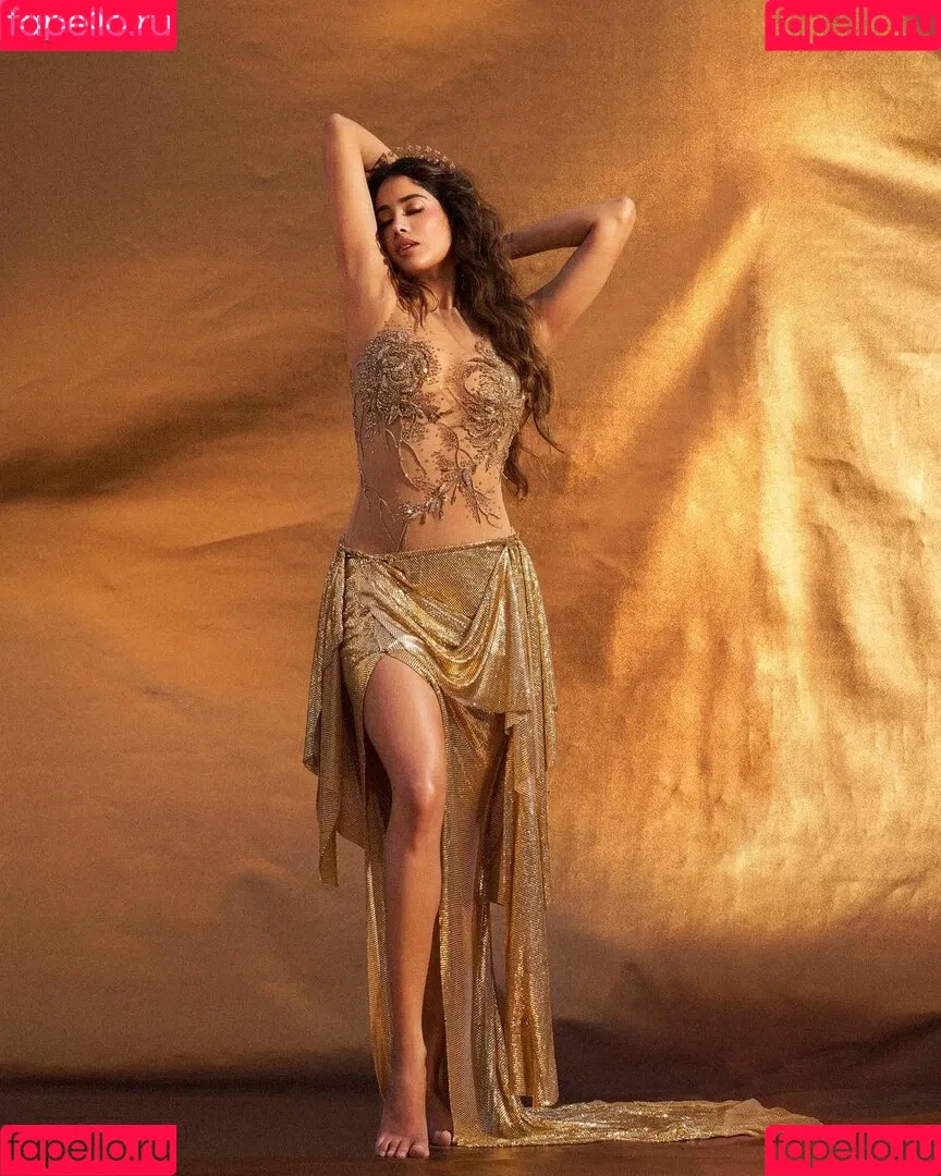Janhvi Kapoor Onlyfans Photo Gallery 