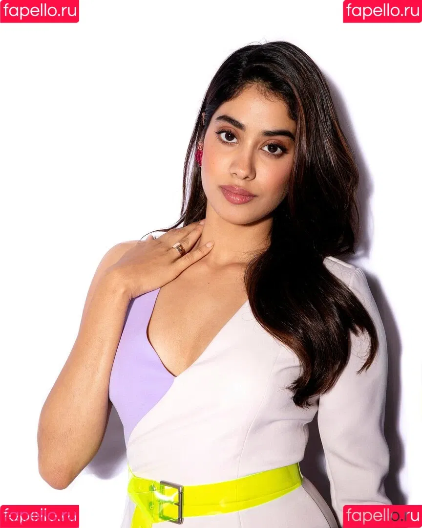 Janhvi Kapoor Onlyfans Photo Gallery 
