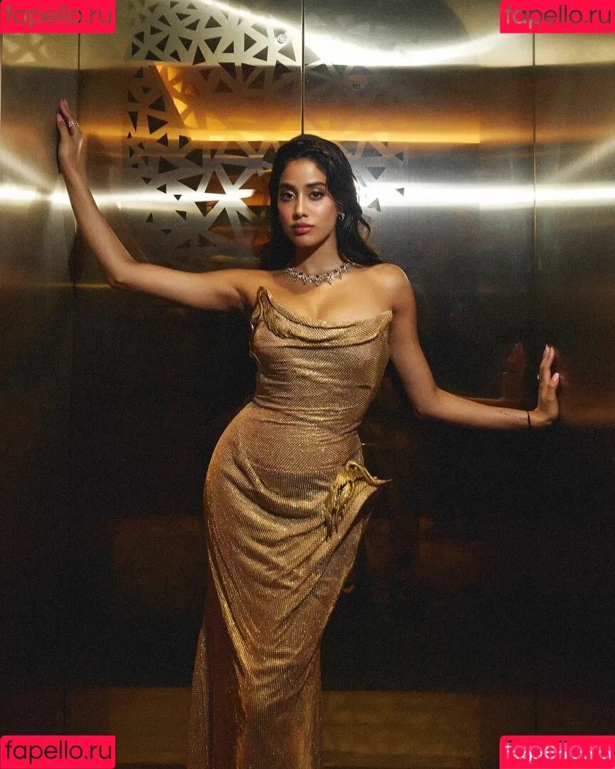 Janhvi Kapoor Onlyfans Photo Gallery 