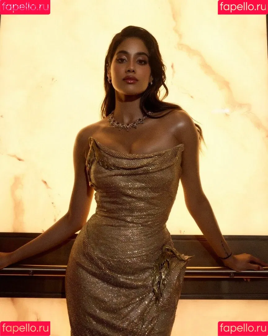 Janhvi Kapoor Onlyfans Photo Gallery 