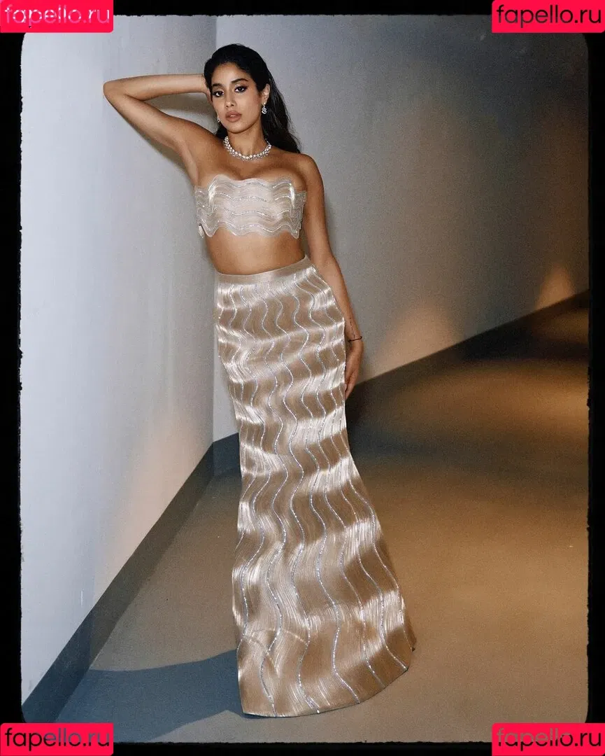 Janhvi Kapoor Onlyfans Photo Gallery 
