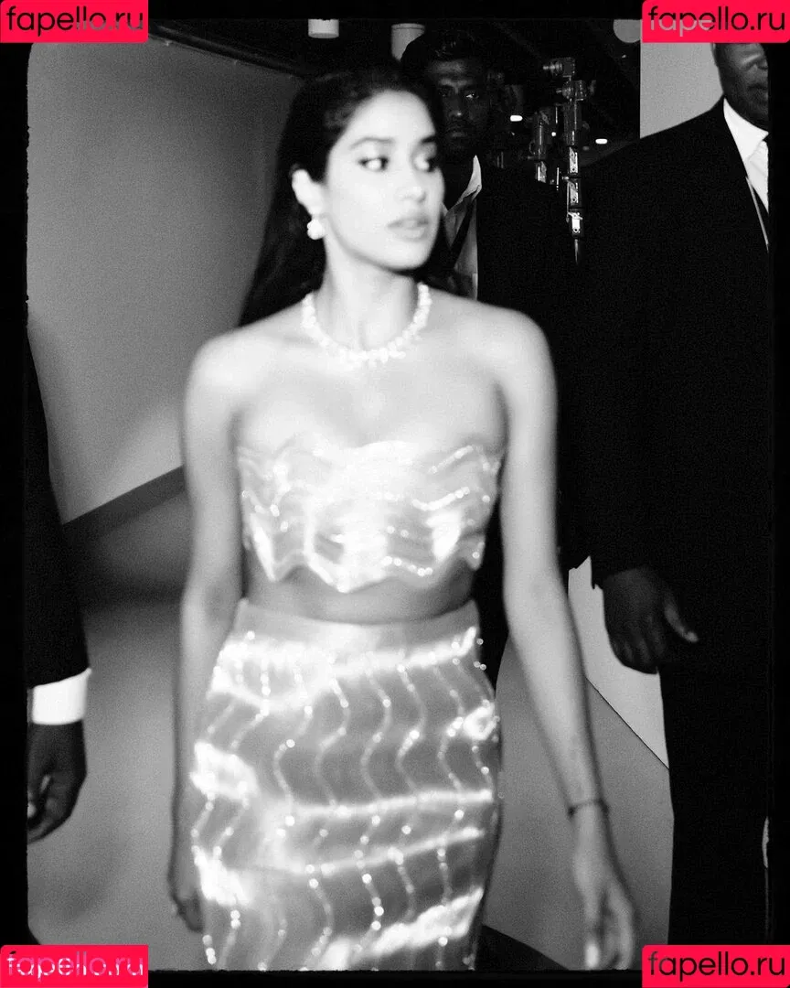 Janhvi Kapoor Onlyfans Photo Gallery 