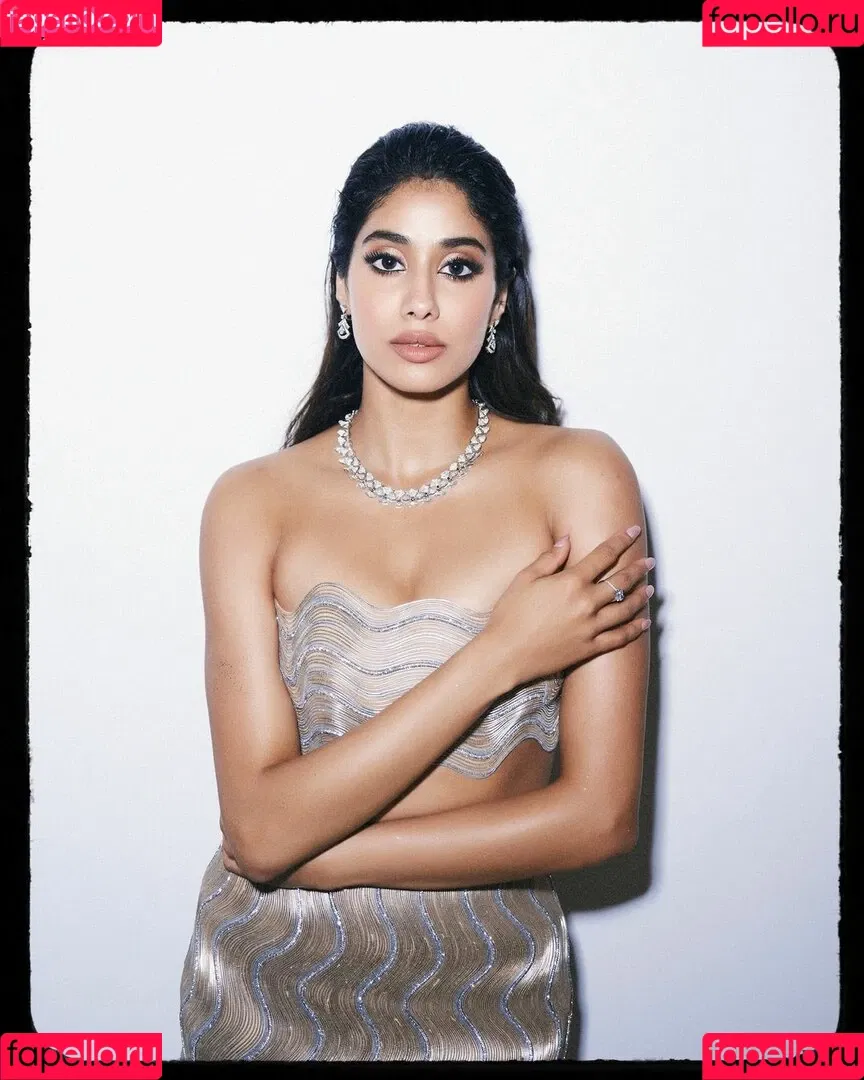 Janhvi Kapoor Onlyfans Photo Gallery 
