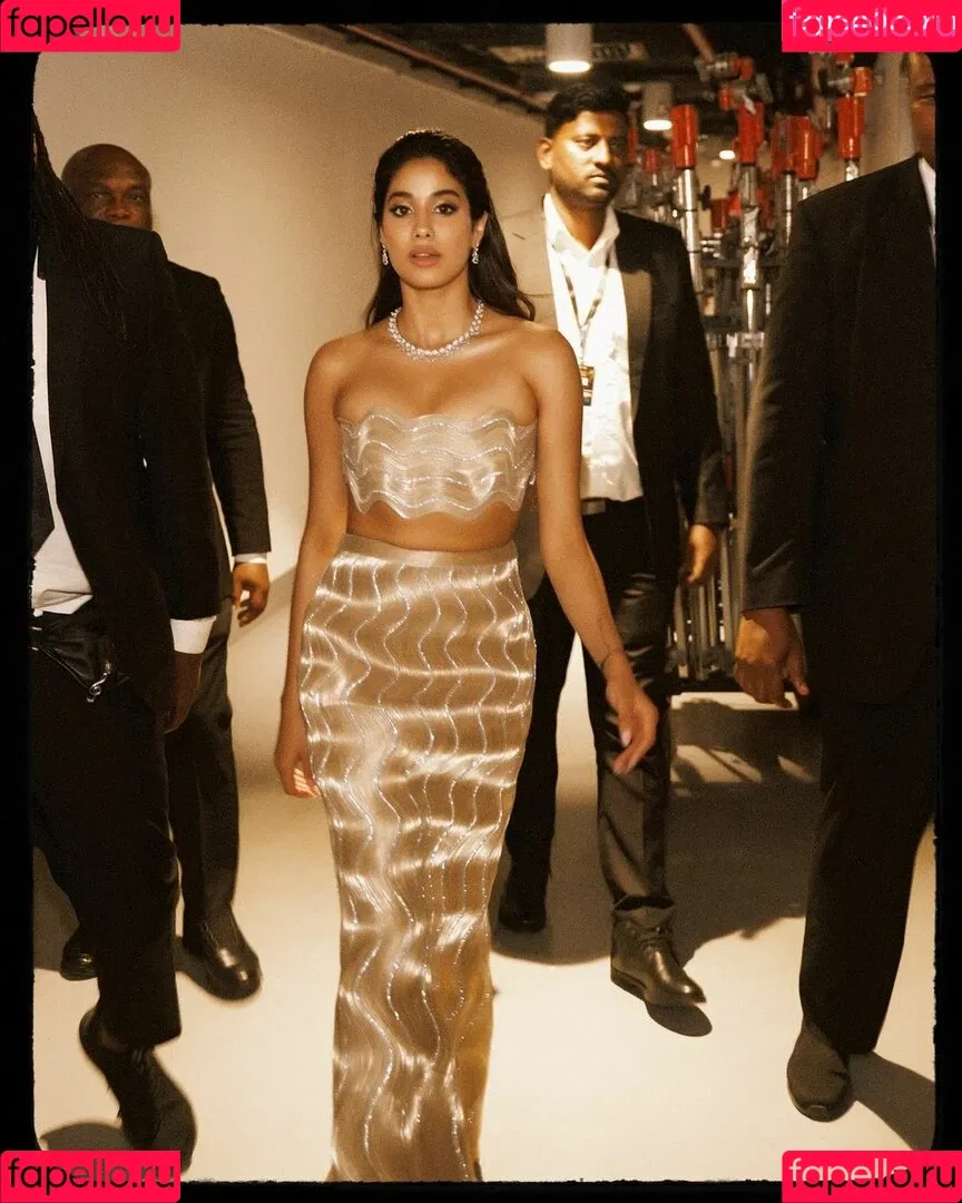 Janhvi Kapoor Onlyfans Photo Gallery 