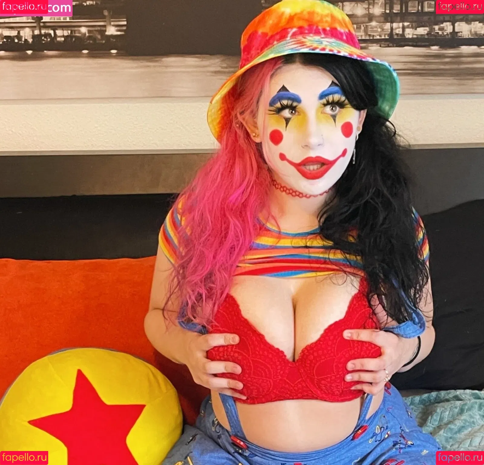 Clown Girls Onlyfans Photo Gallery 