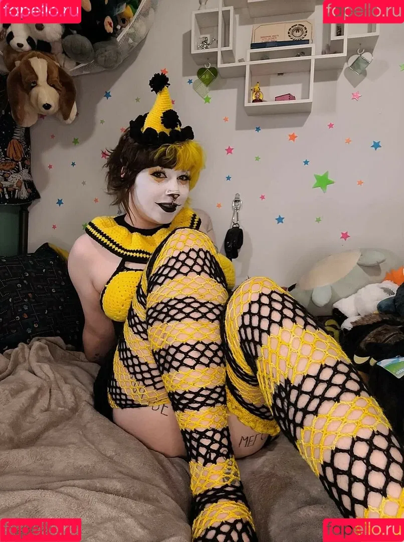 Clown Girls Onlyfans Photo Gallery 