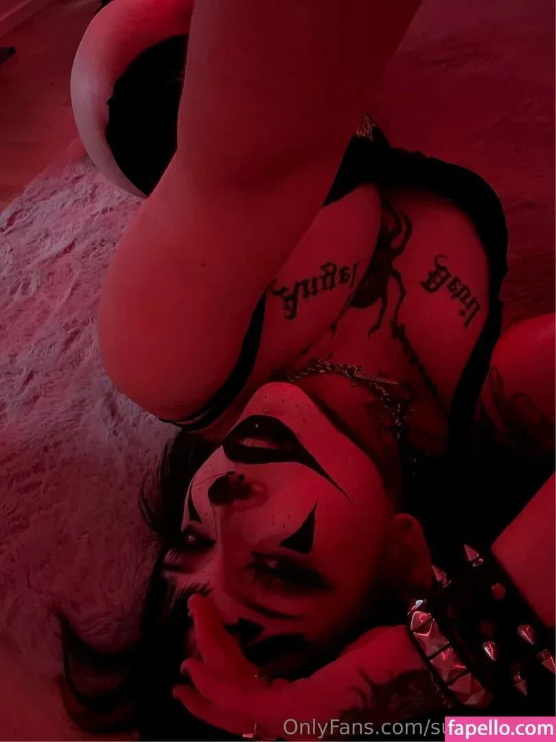 Clown Girls Onlyfans Photo Gallery 