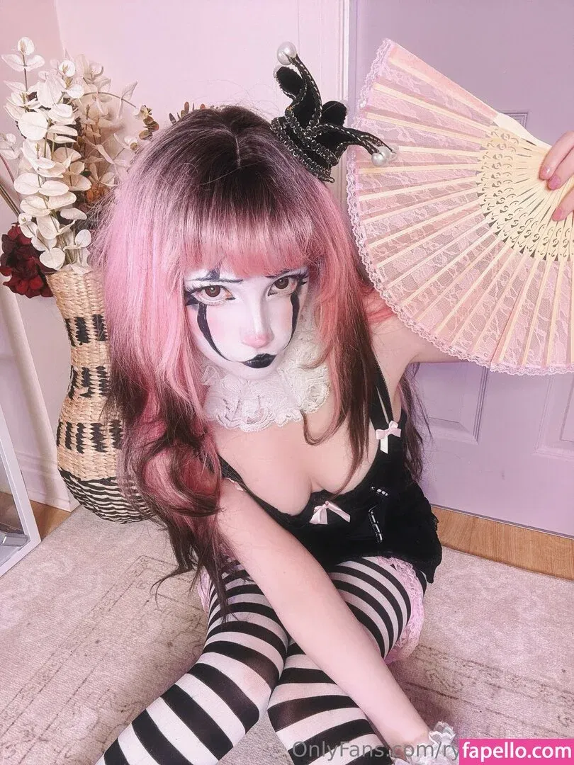 Clown Girls Onlyfans Photo Gallery 