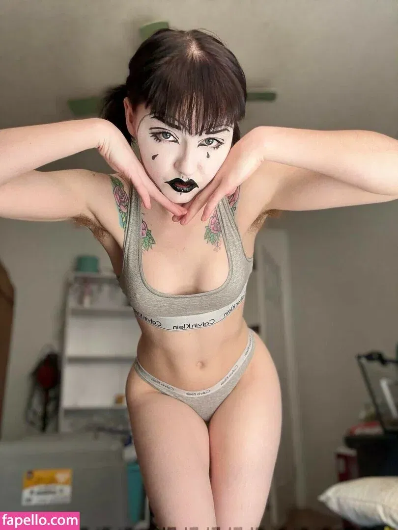 Clown Girls Onlyfans Photo Gallery 