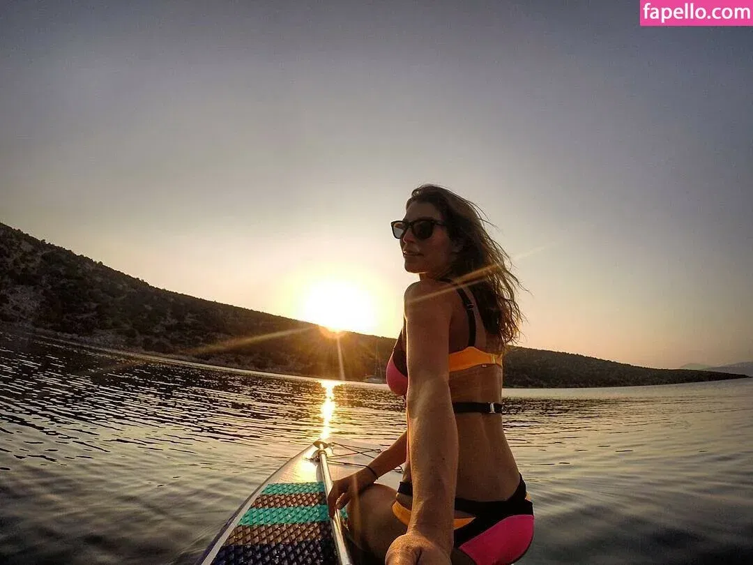 Laury Thilleman Onlyfans Photo Gallery 