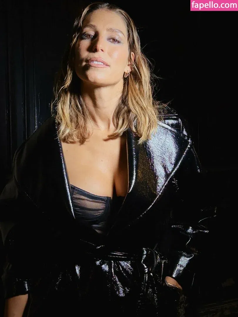 Laury Thilleman Onlyfans Photo Gallery 