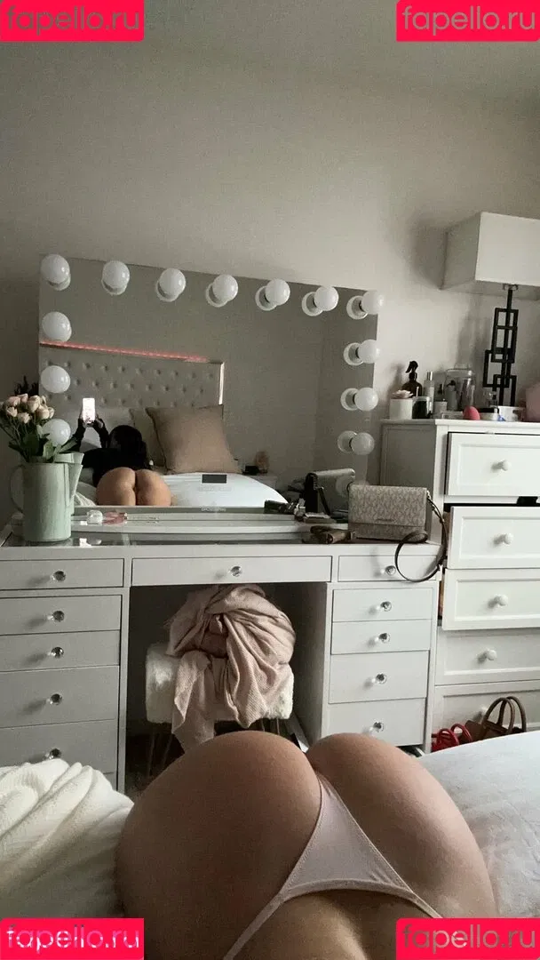 emmaameera Onlyfans Photo Gallery 
