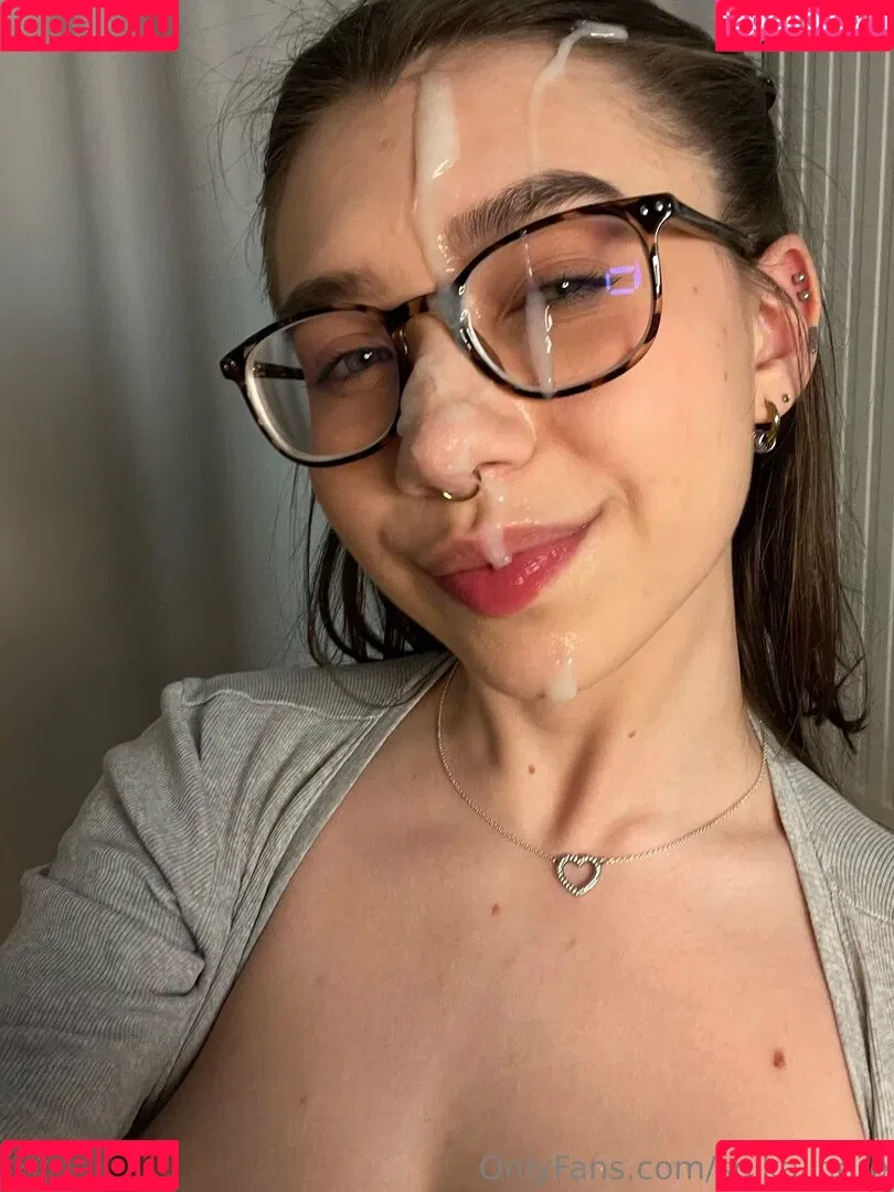 soika_here Onlyfans Photo Gallery 