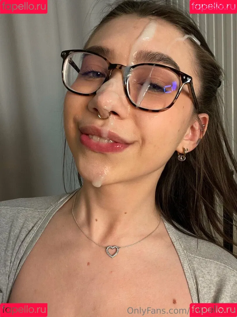 soika_here Onlyfans Photo Gallery 