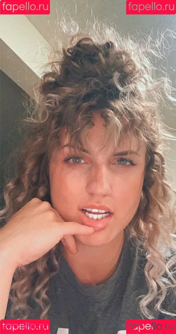 Nicholemhoward Onlyfans Photo Gallery 