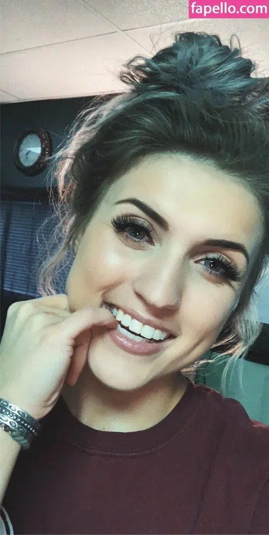 Nicholemhoward Onlyfans Photo Gallery 