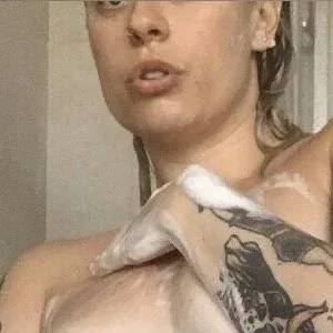 Soph Lewis Onlyfans Photo Gallery 