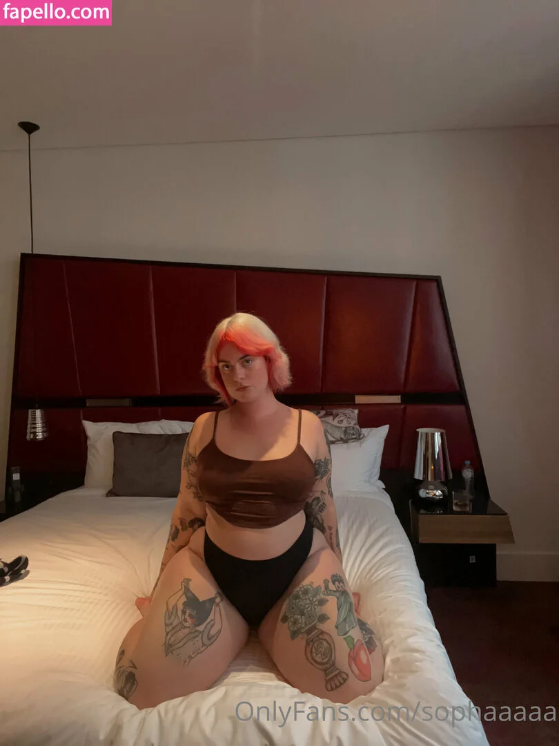 Soph Lewis Onlyfans Photo Gallery 