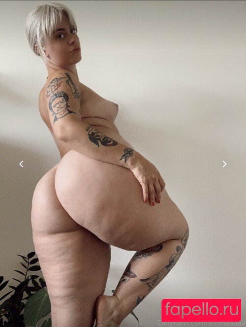 Soph Lewis Nude Onlyfans Photo 19