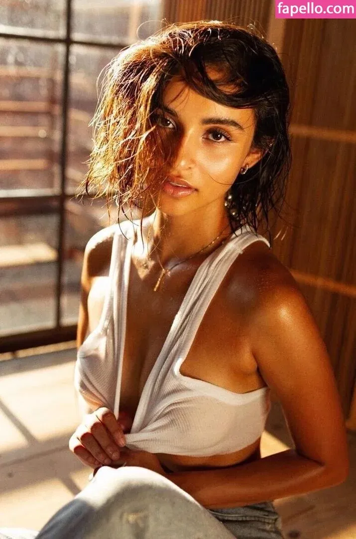 Zishys Alejandra Cobos Onlyfans Photo Gallery 