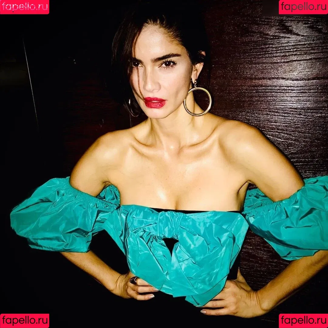 Shermine Shahrivar Onlyfans Photo Gallery 