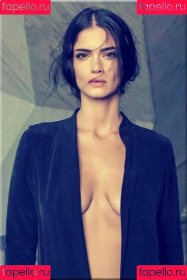 Shermine Shahrivar Onlyfans Photo Gallery 