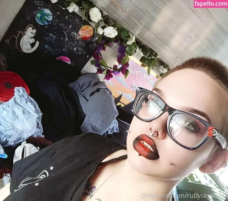 rubyskyes2.0 Onlyfans Photo Gallery 