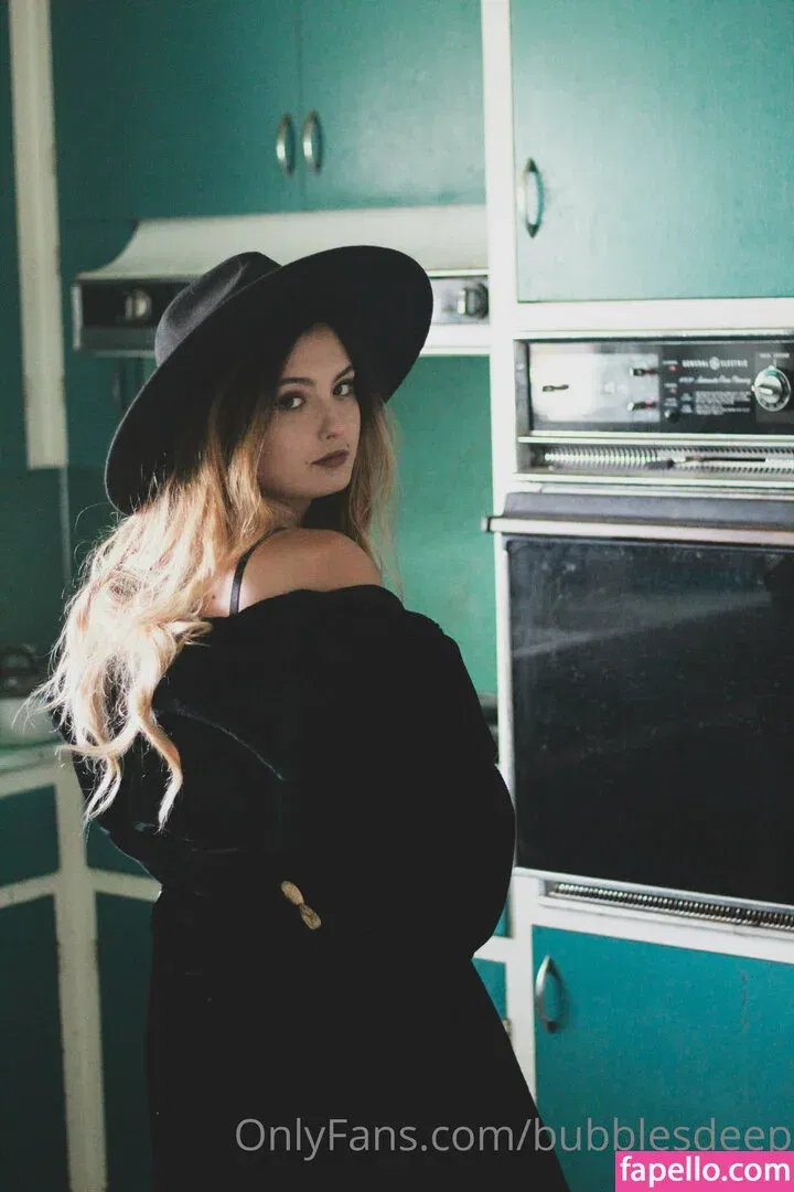 bubblesdeep Onlyfans Photo Gallery 