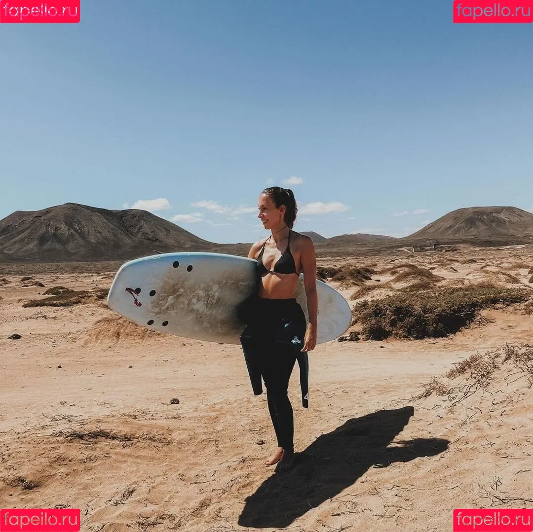 Rebecca Looschelders Onlyfans Photo Gallery 