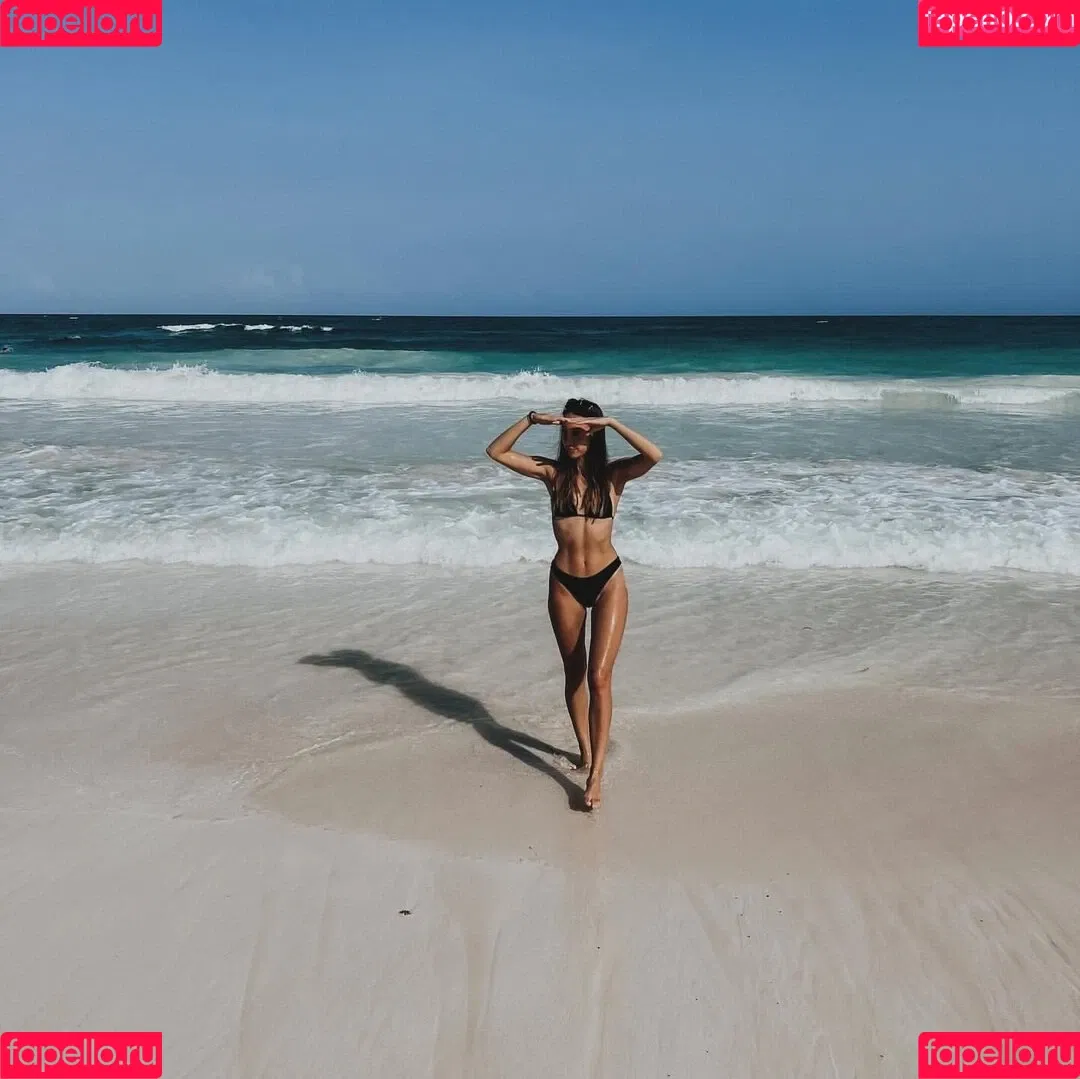 Rebecca Looschelders Onlyfans Photo Gallery 