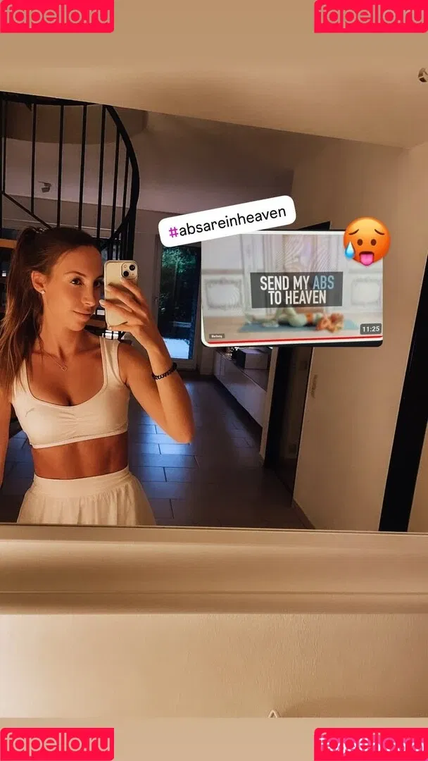 Rebecca Looschelders Onlyfans Photo Gallery 