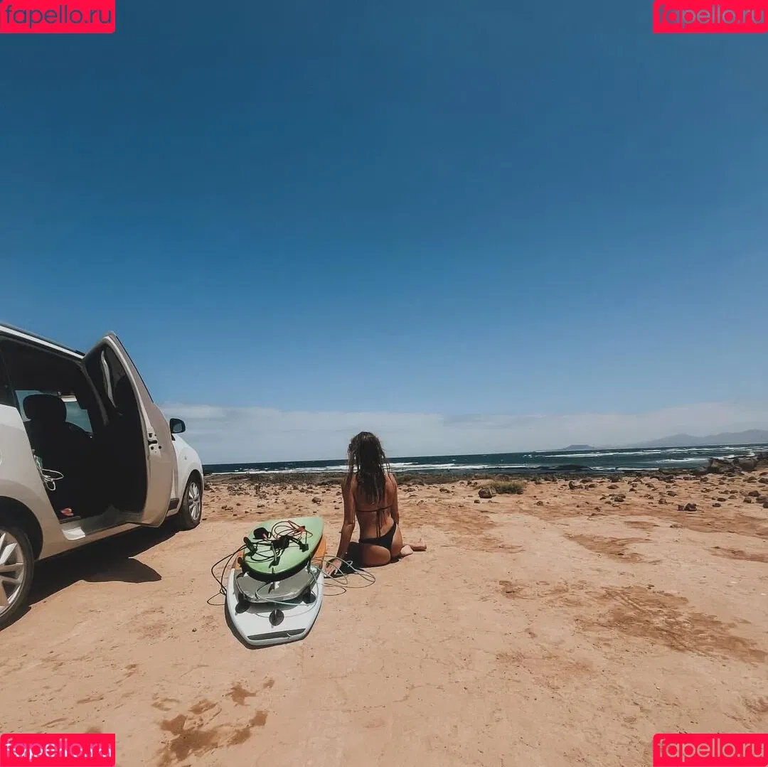 Rebecca Looschelders Onlyfans Photo Gallery 