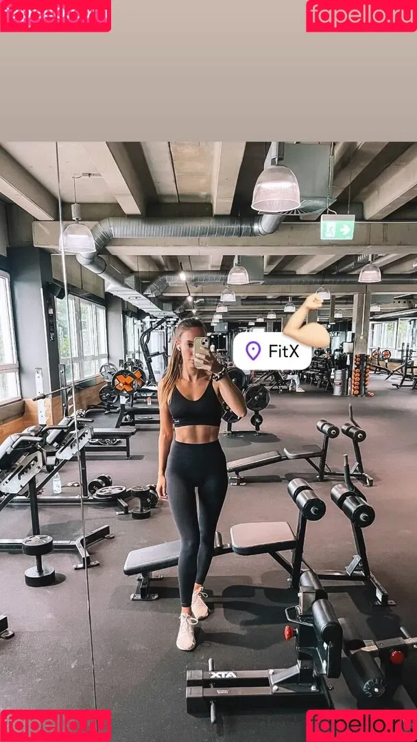 Rebecca Looschelders Onlyfans Photo Gallery 