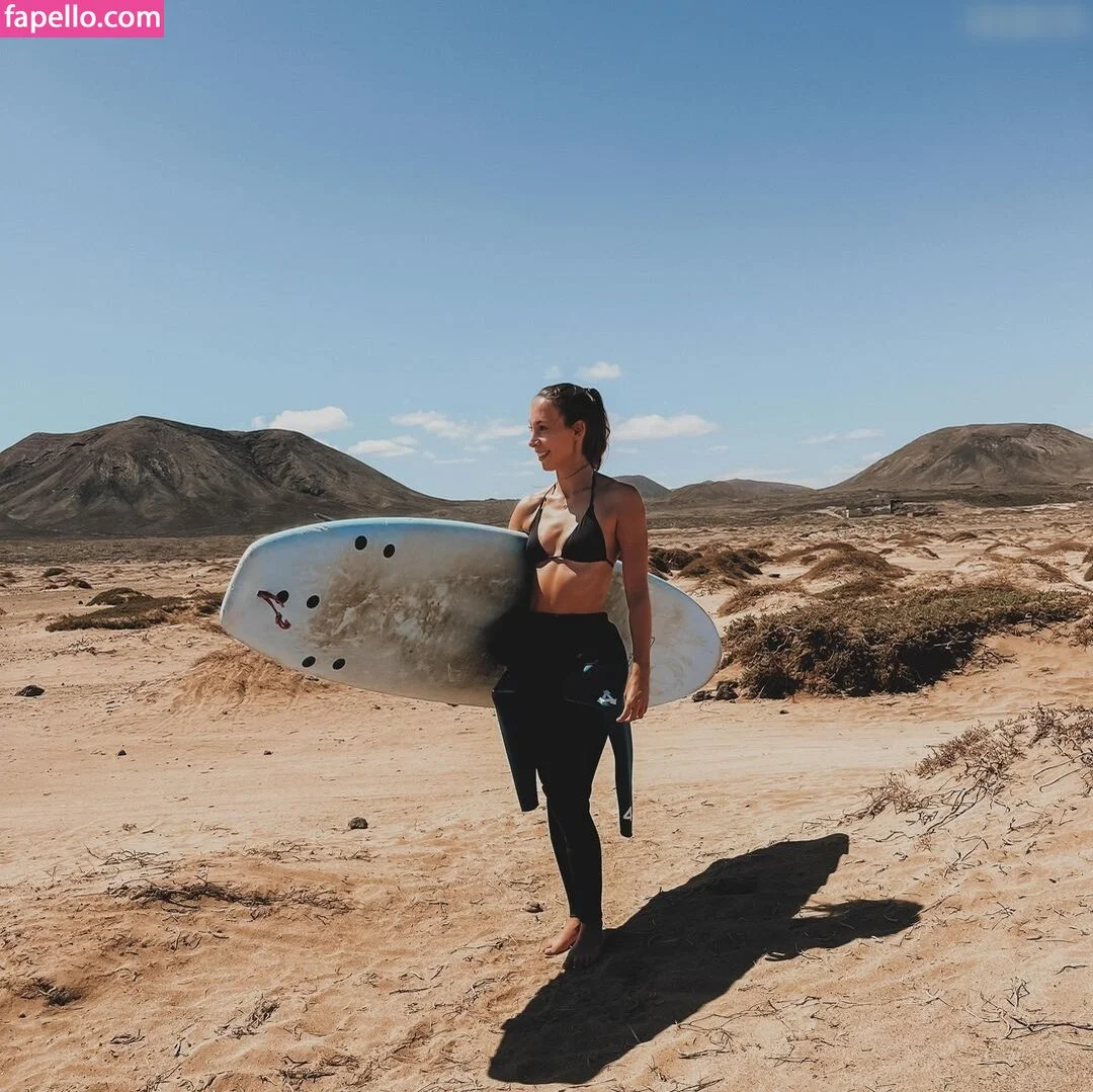 Rebecca Looschelders Onlyfans Photo Gallery 