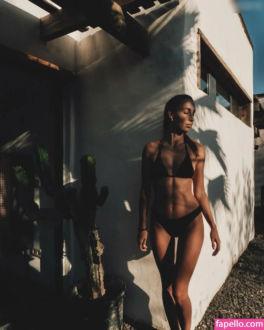 Rebecca Looschelders Onlyfans Photo Gallery 