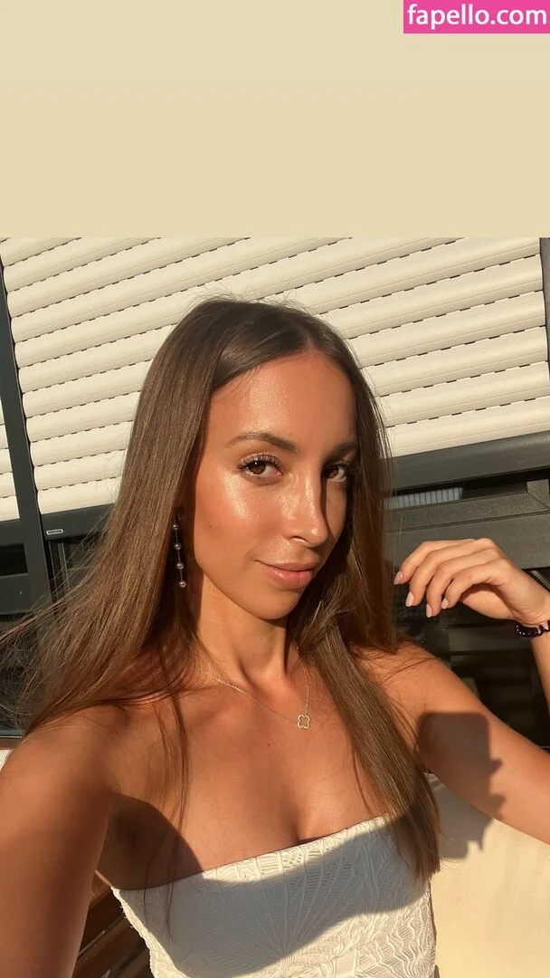 Rebecca Looschelders Onlyfans Photo Gallery 