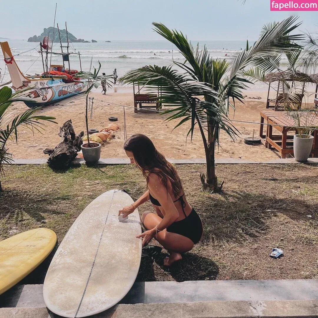 Rebecca Looschelders Onlyfans Photo Gallery 