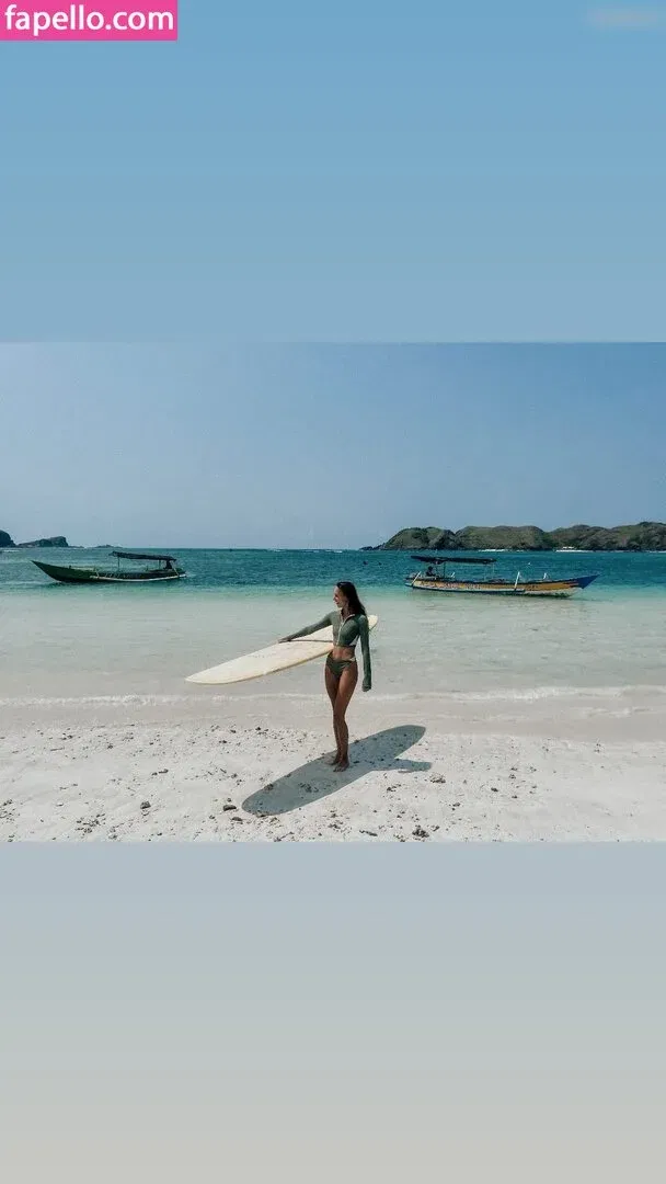 Rebecca Looschelders Onlyfans Photo Gallery 