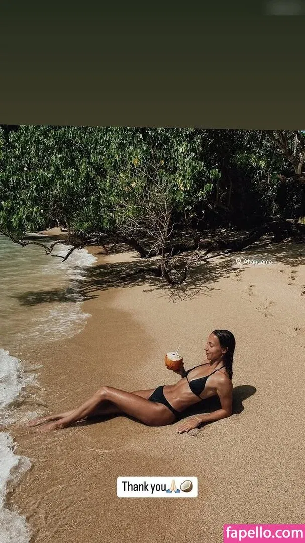 Rebecca Looschelders Onlyfans Photo Gallery 