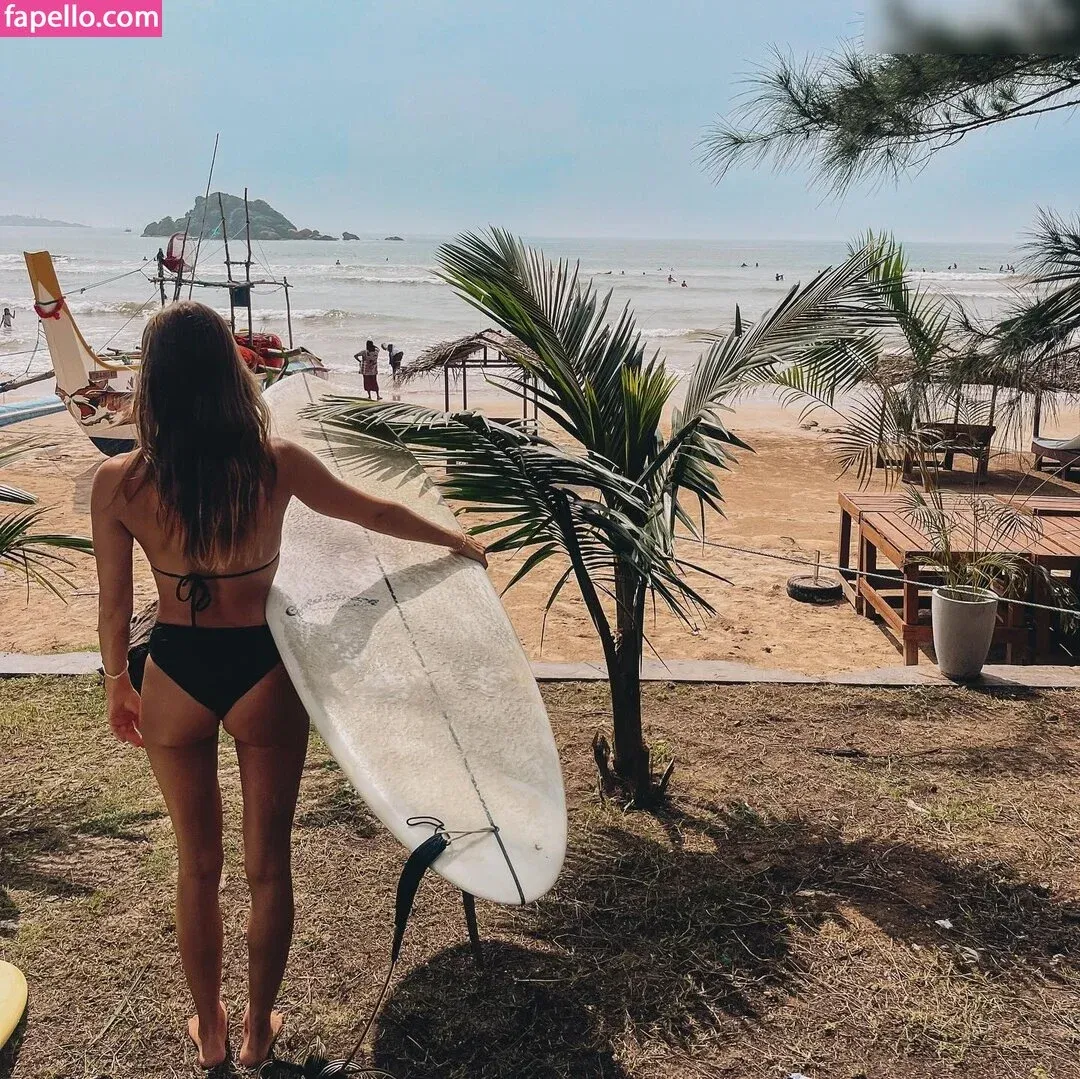 Rebecca Looschelders Onlyfans Photo Gallery 