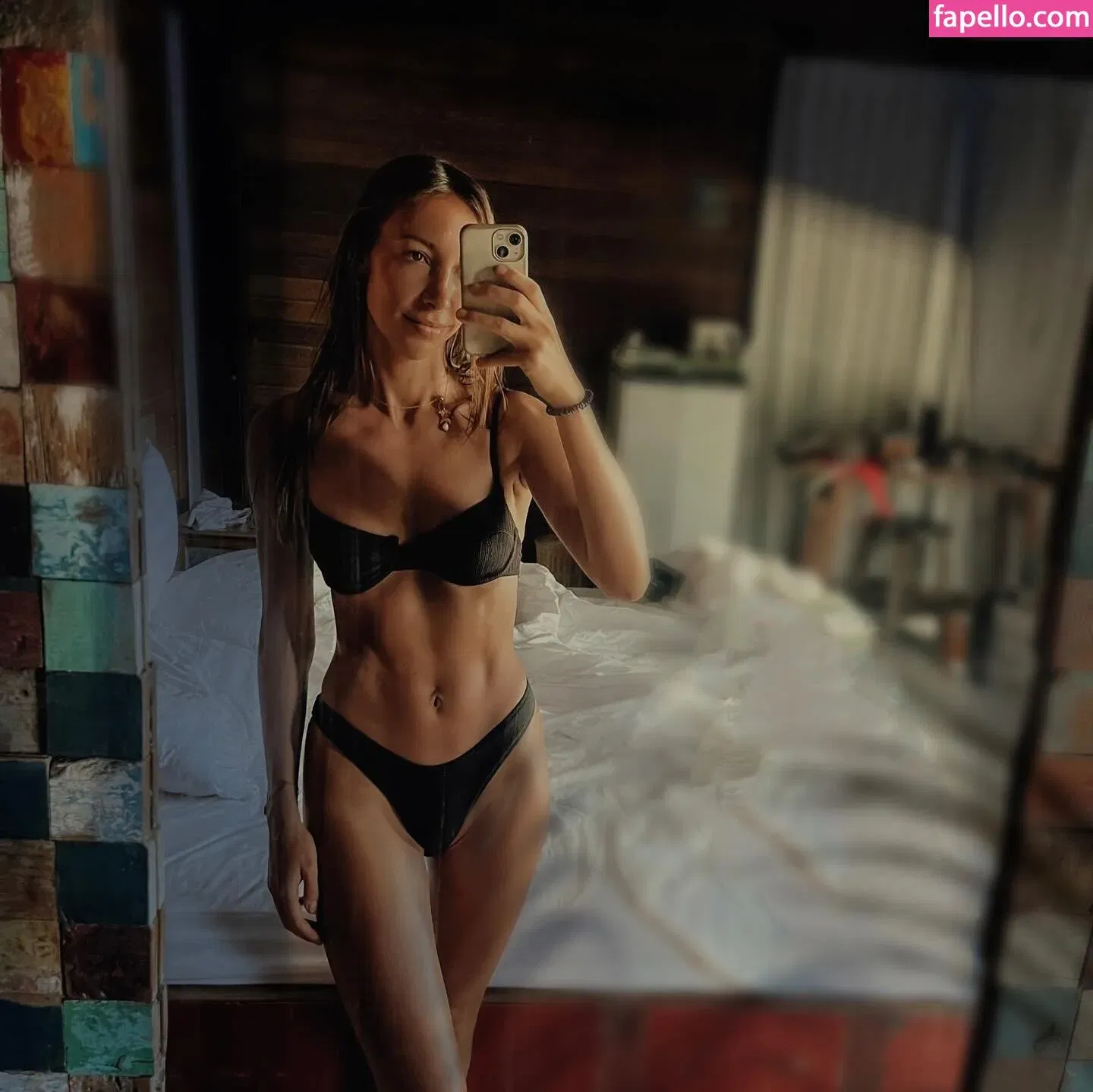 Rebecca Looschelders Onlyfans Photo Gallery 