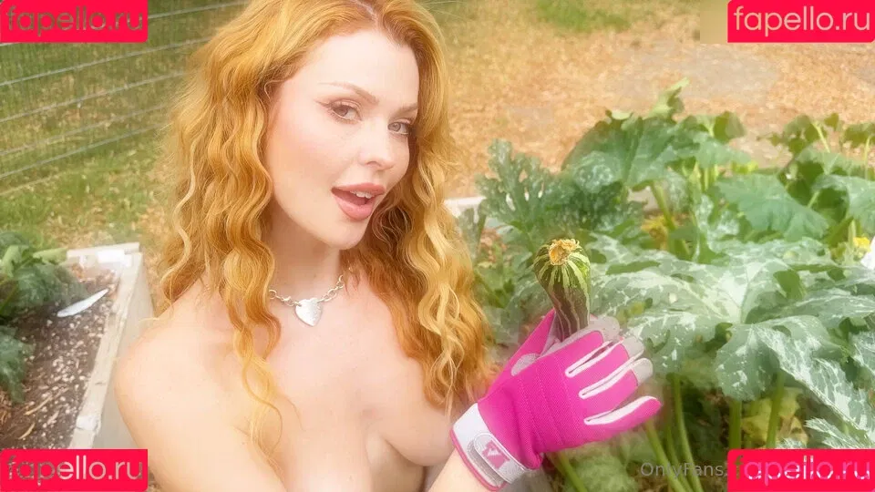 Elly Clutch Onlyfans Photo Gallery 