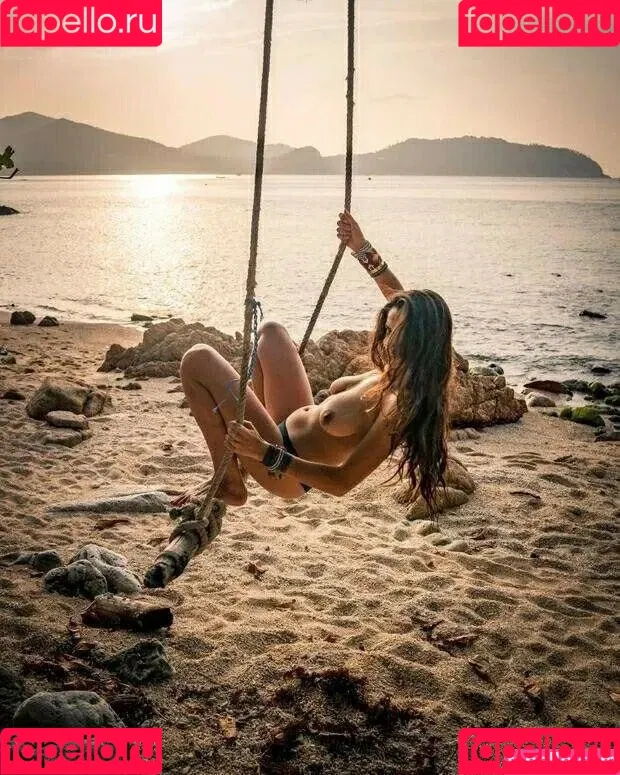 WanderingKamya Onlyfans Photo Gallery 