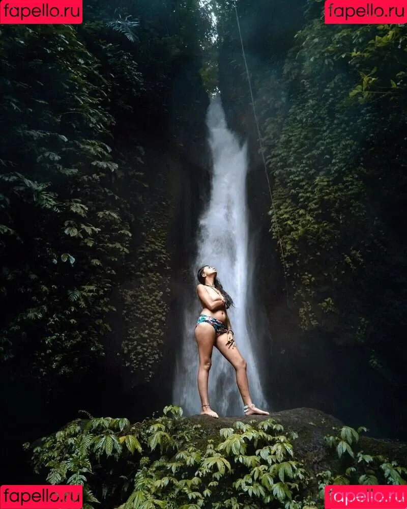 WanderingKamya Onlyfans Photo Gallery 