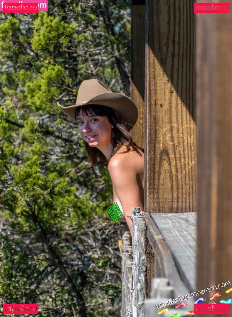 WanderingKamya Onlyfans Photo Gallery 