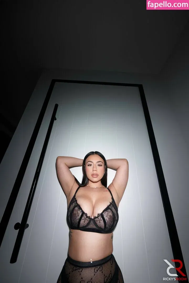 Leave The High Heels On Onlyfans Photo Gallery 