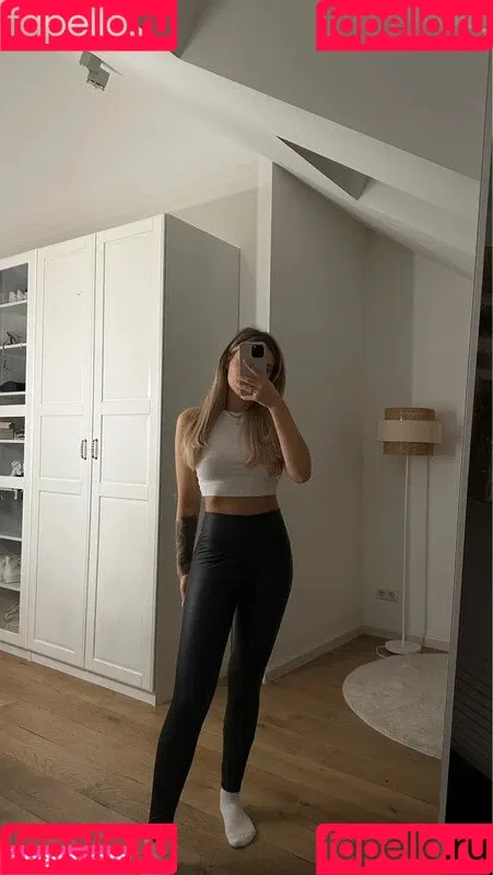 Doreen Petrova Onlyfans Photo Gallery 