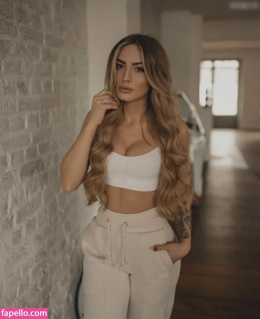 Doreen Petrova Onlyfans Photo Gallery 