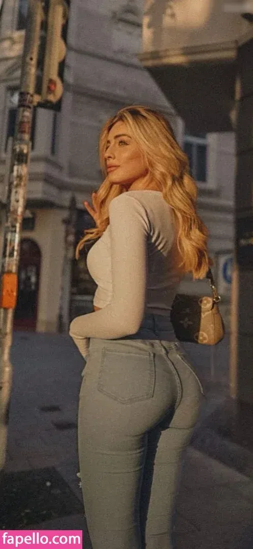 Doreen Petrova Onlyfans Photo Gallery 