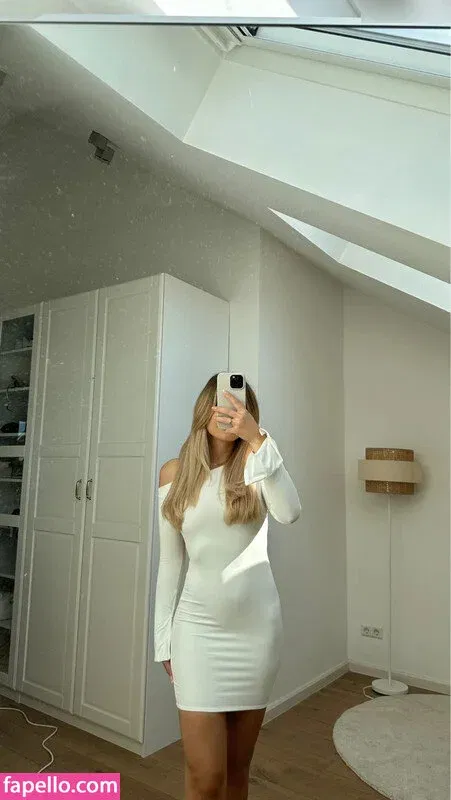 Doreen Petrova Onlyfans Photo Gallery 